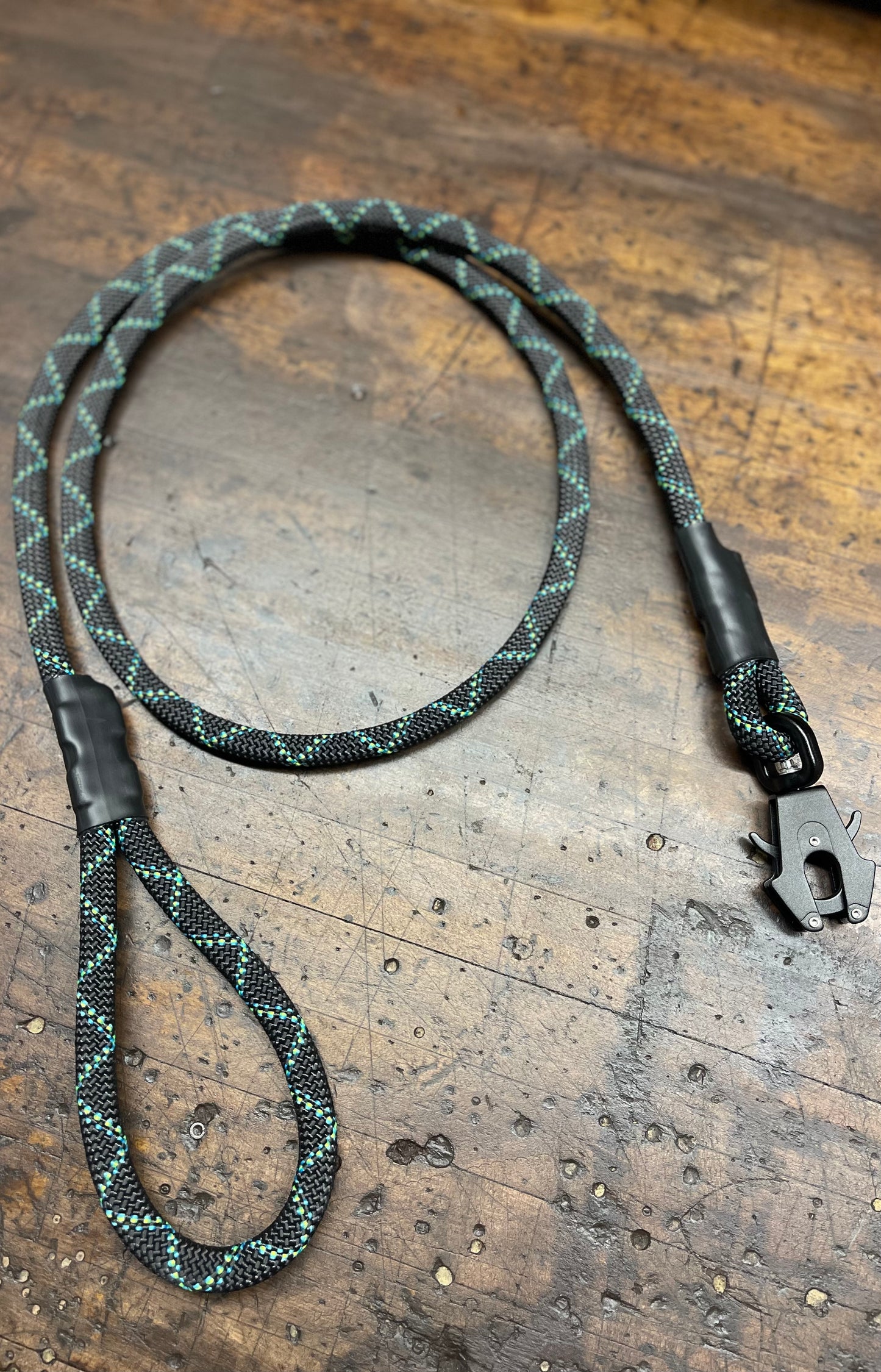 Climbing rope leash